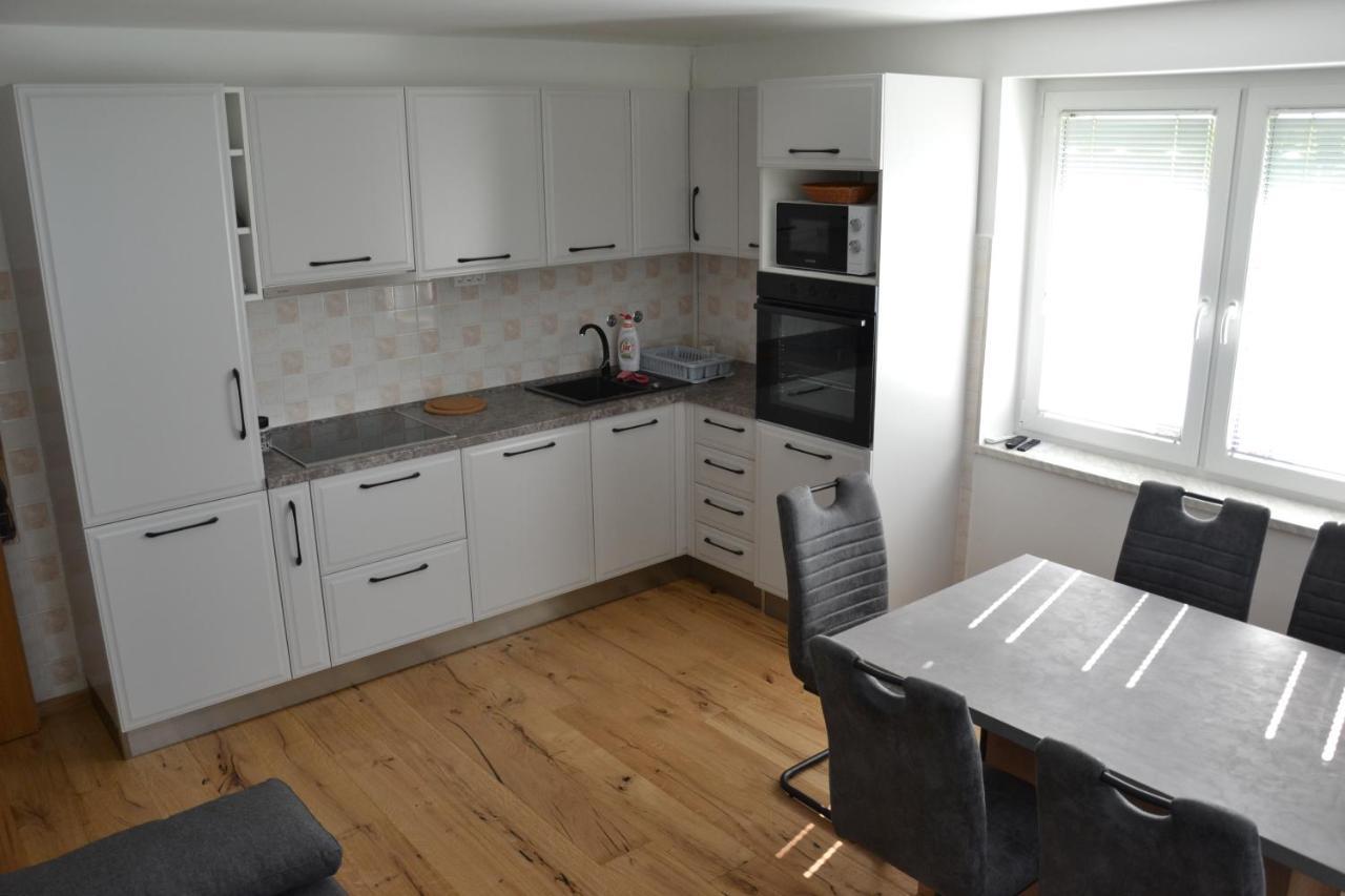 Apartma Ob Potoku Appartement Luče