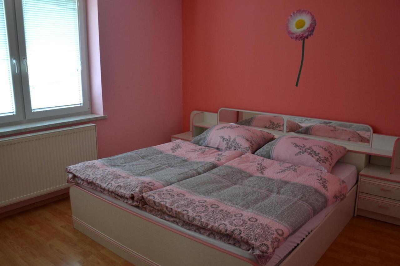 Apartma Ob Potoku * Luce